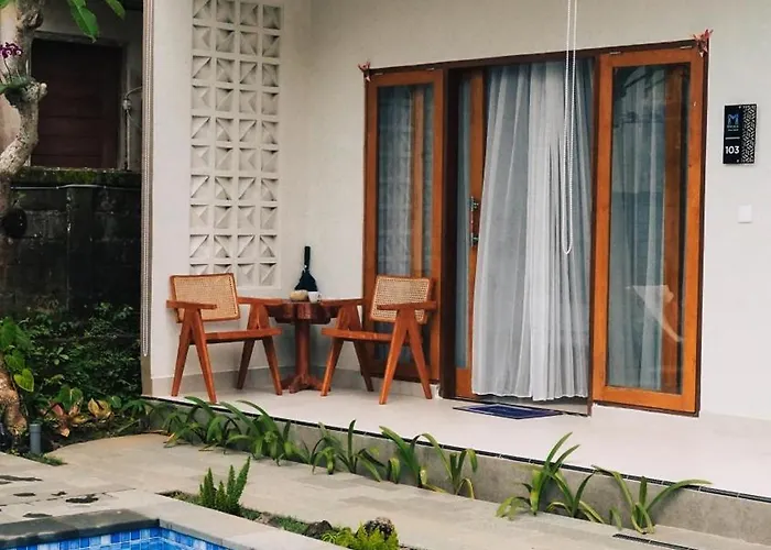 Guest house Myraga House